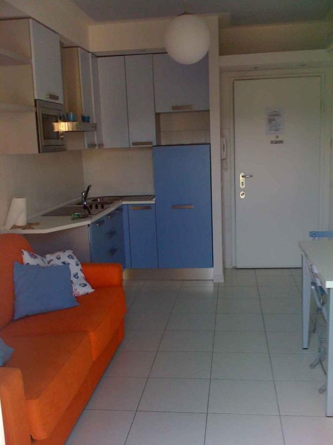 Apartment In Marina Di Massa - Toskana 24103 Exterior photo